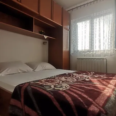 Apartament Petrica *